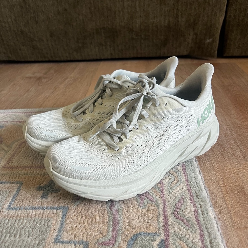Hoka Women's Clifton 8 Sneakers size 8 - Smoke Green / Celadon Tint
